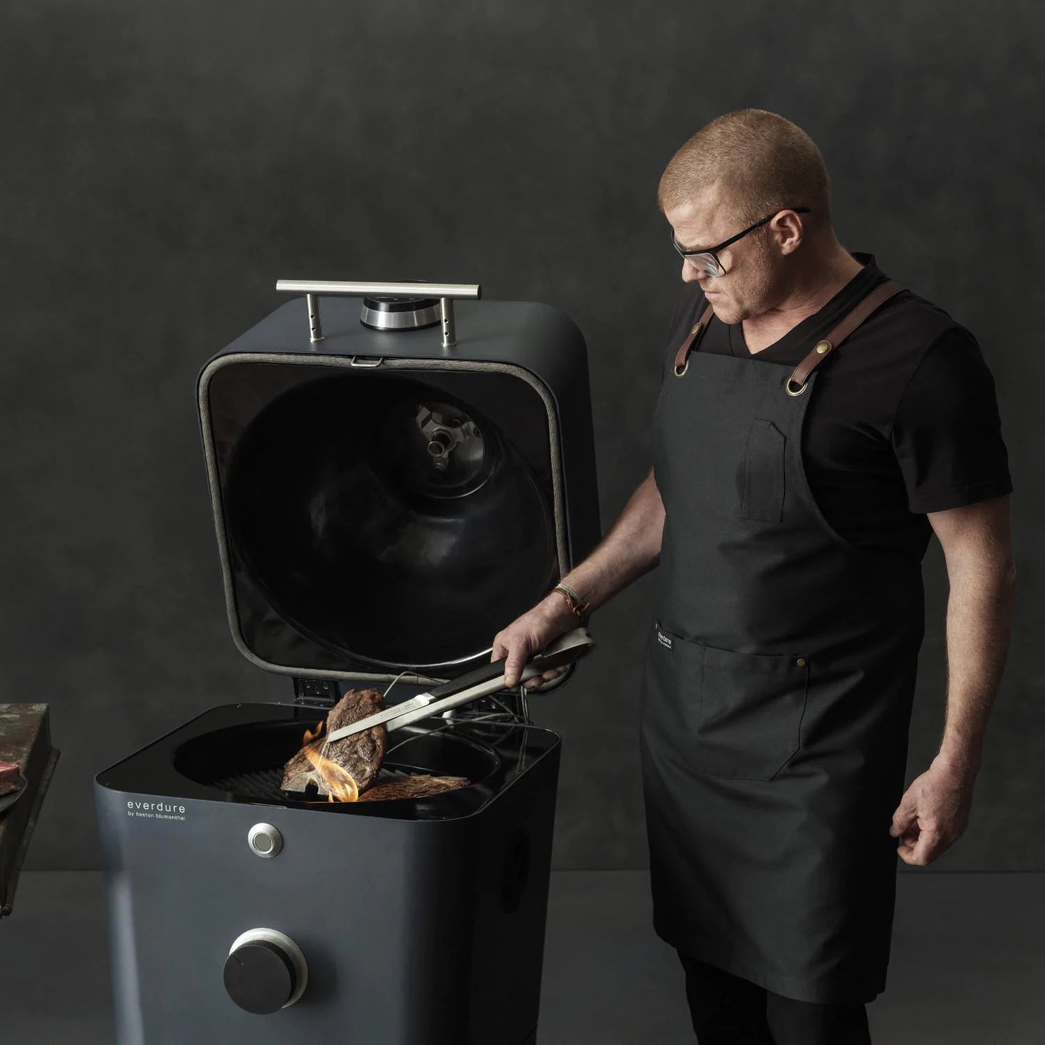 Everdure By Heston Blumenthal 4K 21 Inch Charcoal Grill & Smoker HBCE4KGUS - Premium Outdoor BBQ & Smoking for Backyard, Camping, and Tailgating