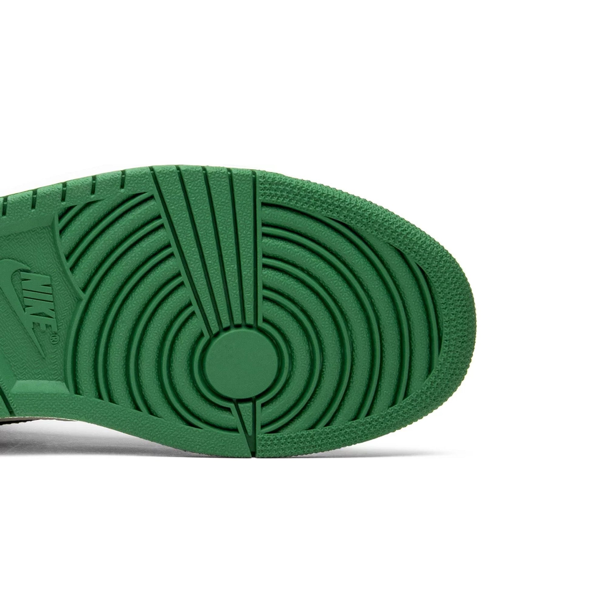 Air Jordan 1 Retro High OG 'Pine Green' 2018 Release - Men's Basketball Sneakers for Streetwear & Casual Outfits