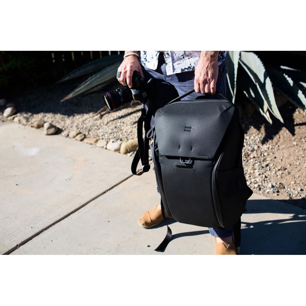 Peak Design Everyday Backpack V3 30L - Waterproof Camera Bag & Laptop Backpack with Tablet Sleeve - Perfect for Travel, Photography & Commuting - BEDB-30-BK-3 (Black)