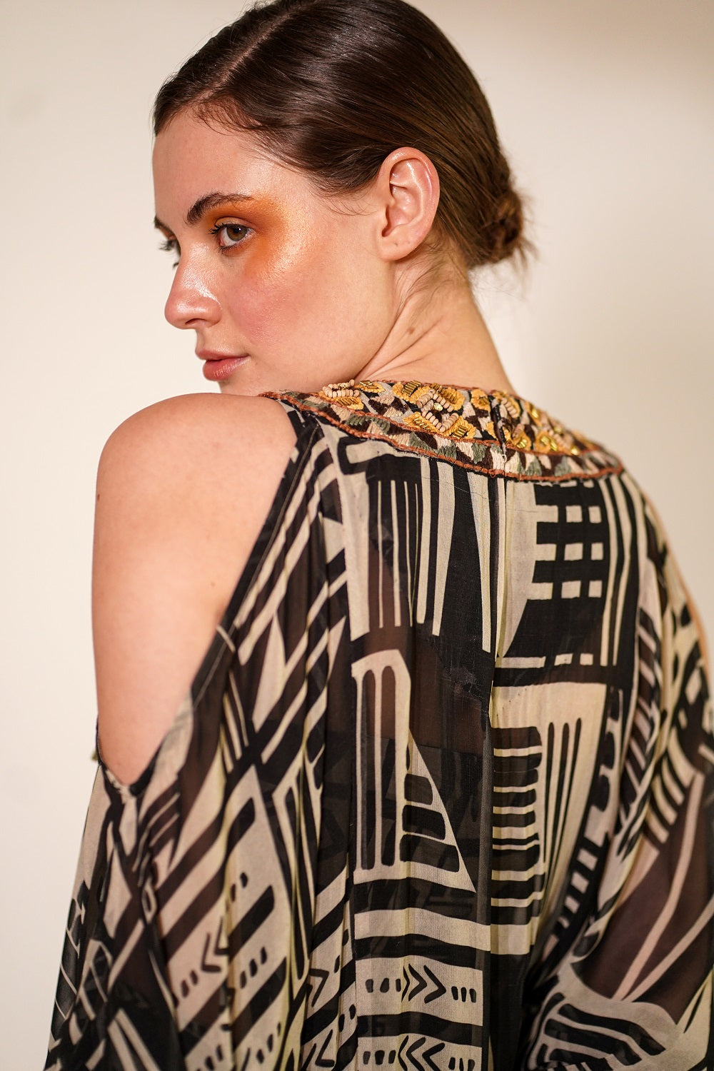 Elegant White Abstract Print Kaftan with Hand Embroidery & Wooden Accents - Perfect for Beach Cover-ups, Summer Vacations & Boho Fashion