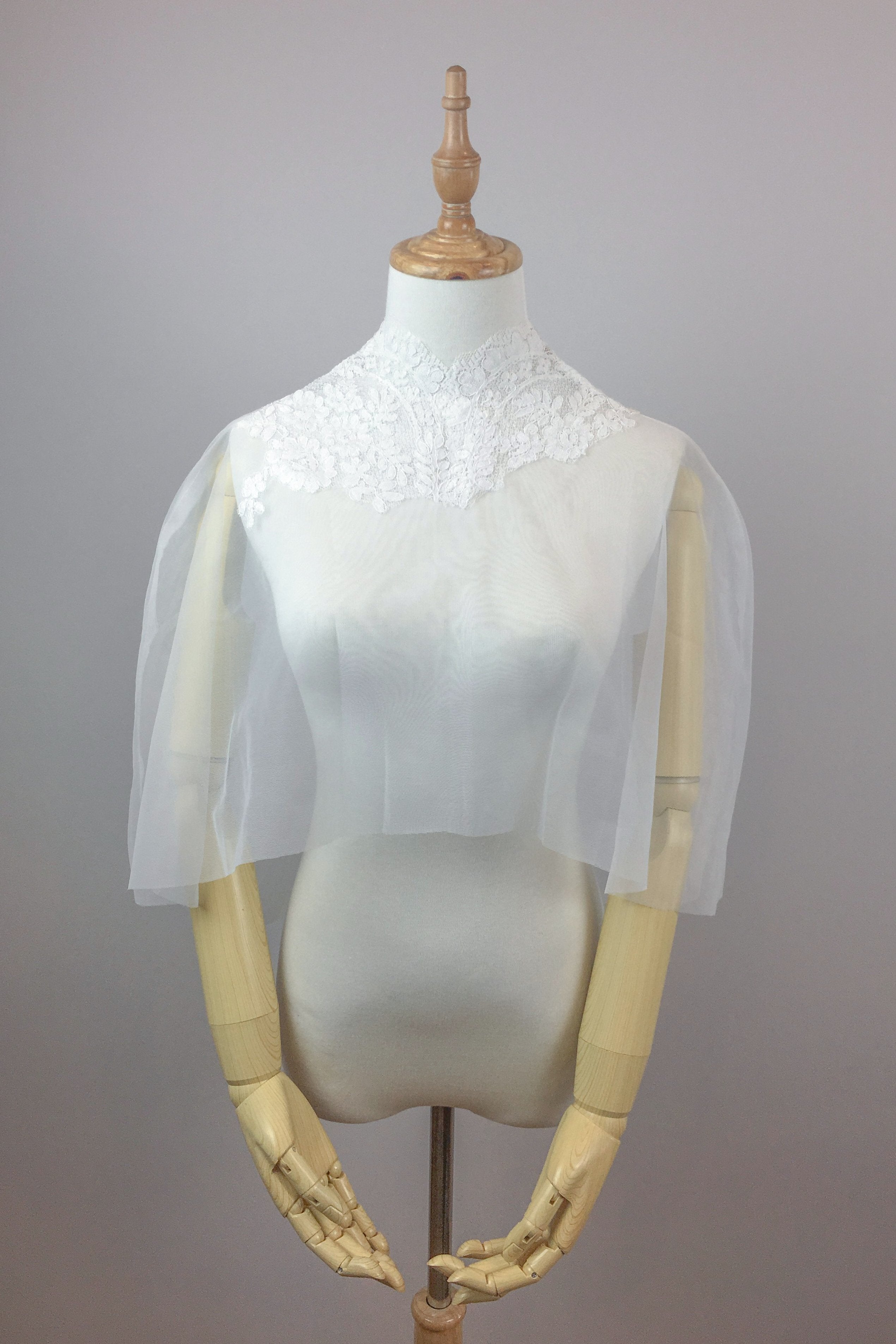 Elegant Lace Bolero Bridal Cover Up - Summer Wedding Shawl for Brides, Beach Ceremony & Outdoor Events