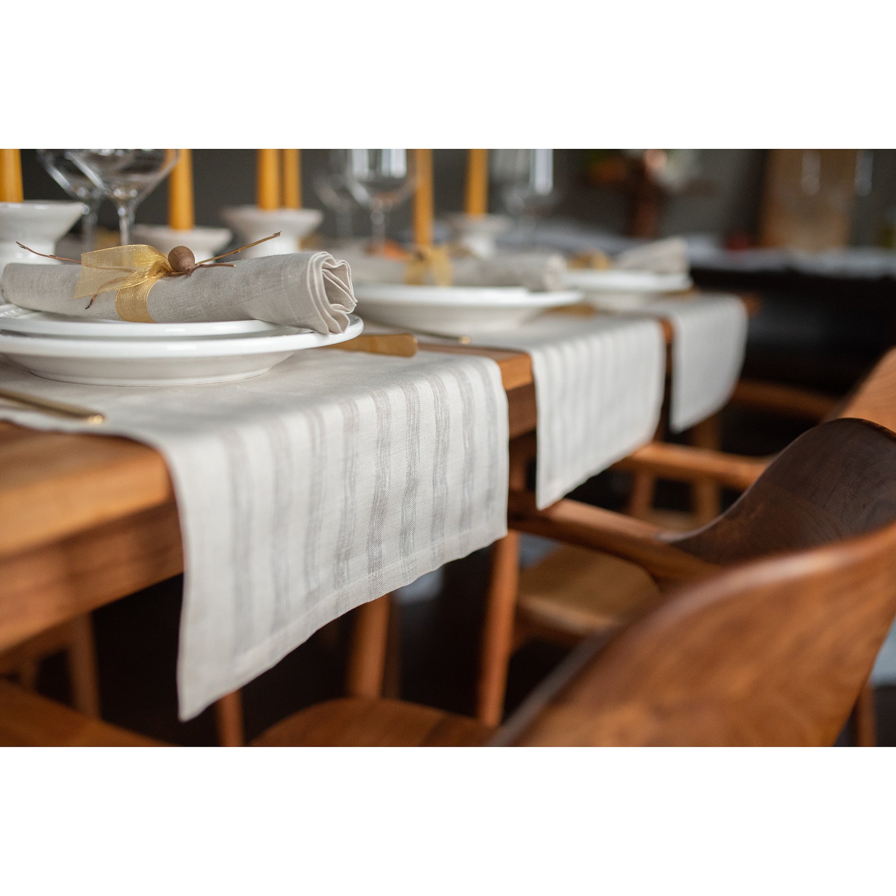 Premium Zoe Placemats Set of 4 - Waterproof & Heat-Resistant Table Mats for Dining, Kitchen, and Party Decor - Elegant Home Tableware Accessories