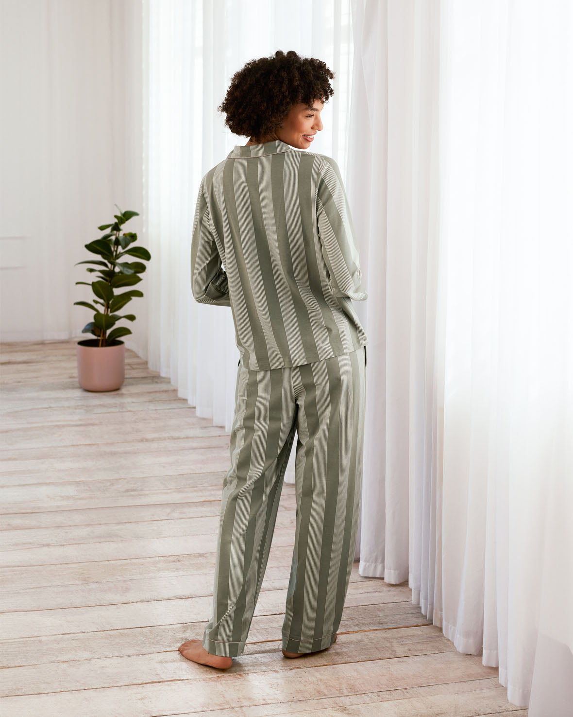 Organic Cotton Striped Button-Up Pajama Set for Women - Soft & Breathable Sleepwear - Khaki - Perfect for Cozy Nights & Relaxing at Home