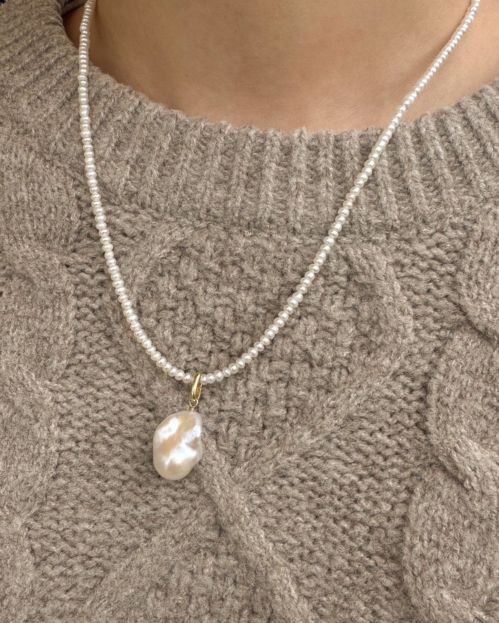 Elegant Baroque Pearl Pendant Necklace - Natural Irregular Pearls Jewelry for Women - Perfect for Weddings, Parties & Special Occasions