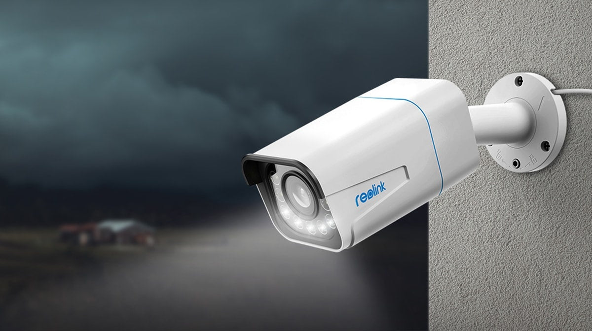P430 8MP/4K Smart Detection Spotlight Camera with 5x Zoom, PoE, 2-Way Audio - Ideal for Home Security, Business Surveillance & Outdoor Monitoring