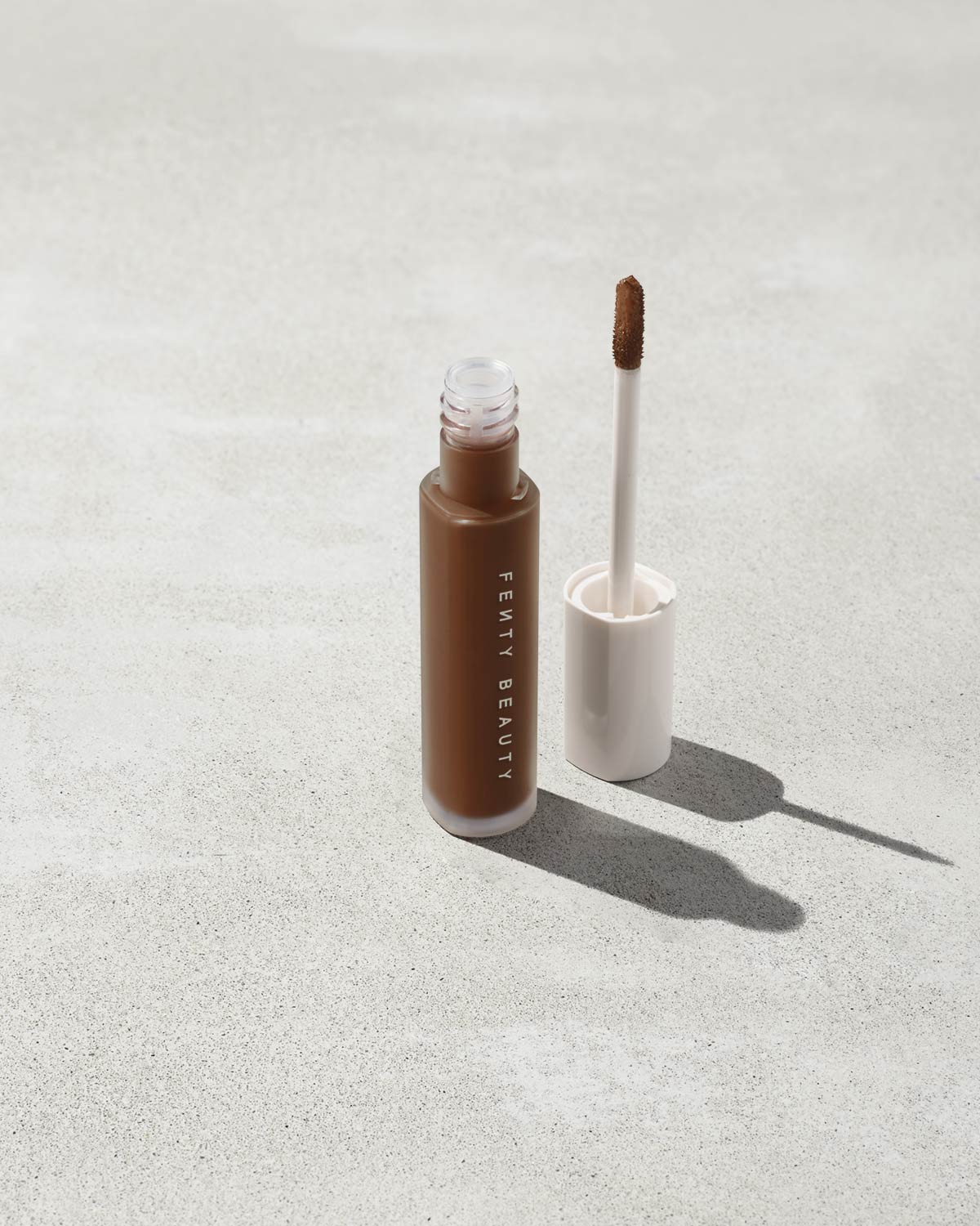 Pro Filt'r Instant Retouch Concealer #490 - Full Coverage Liquid Makeup for Dark Circles & Blemishes - Perfect for Everyday Wear & Professional Makeup Looks