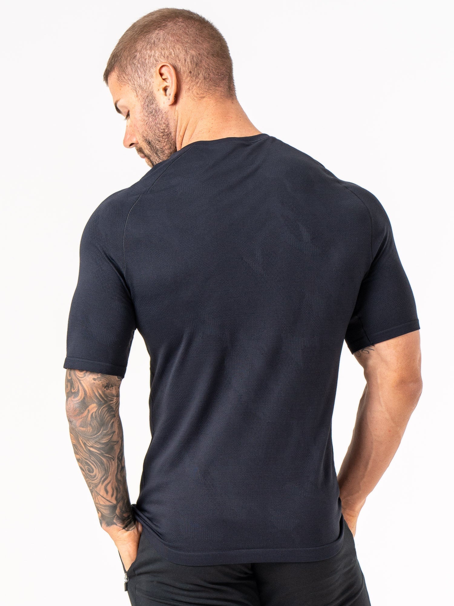Aero Core Seamless T-Shirt for Men - Soft Breathable Comfort Fit Black Tee - Perfect for Gym, Running & Casual Wear