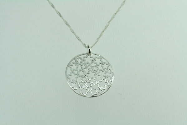 Floral Disc Pendant Necklace - 55cm Singapore Chain for Women, Elegant Boho Jewelry Gift for Her - Perfect for Casual Wear, Date Nights & Special Occasions