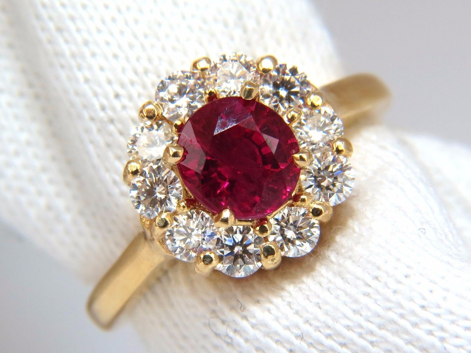 GIA Certified 1.54ct Oval Cut Red Ruby & 0.88ct Diamond Ring in 18K Gold - Perfect for Engagement, Anniversary & Special Occasion Gifts