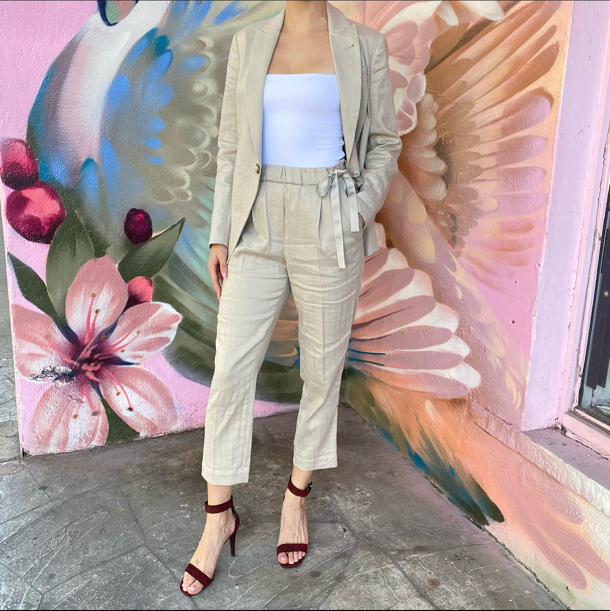 Brunello Cucinelli Natural Linen Pants Suit for Women - Comfortable Summer Business Casual Outfit - Perfect for Office Wear, Travel & Special Occasions