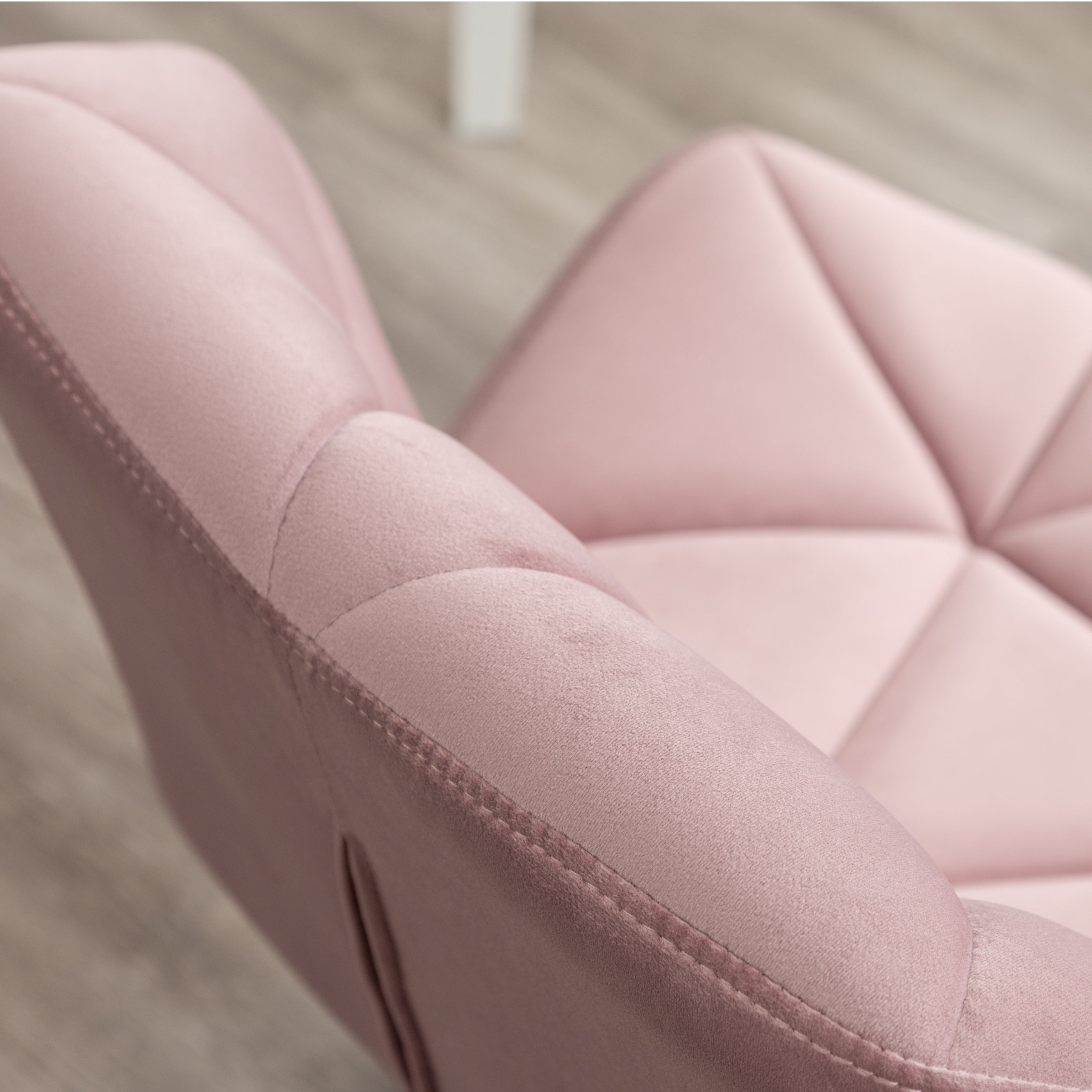 Roundhill Furniture Eldon Diamond Tufted Adjustable Swivel Office Chair - Ergonomic Executive Desk Chair with Lumbar Support for Home & Office Workspace