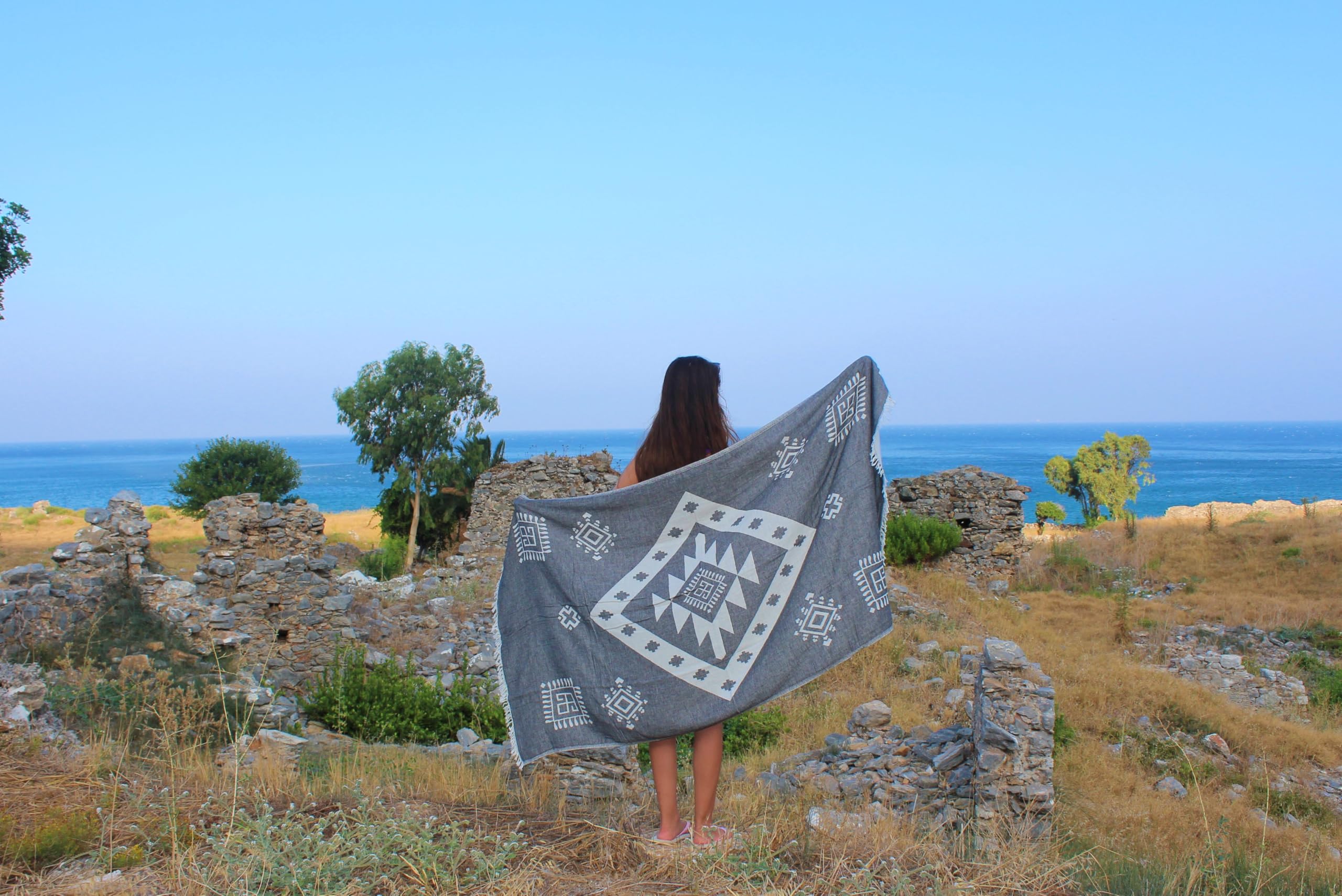 Bersuse 100% Cotton Veracruz Turkish Towel - Ultra Soft & Absorbent Bath Towel, Beach Towel & Peshtemal - 37x70 Inches, Black (Set of 6) - Perfect for Pool, Spa, Travel & Yoga    （注：优化要点说明：   1. 将