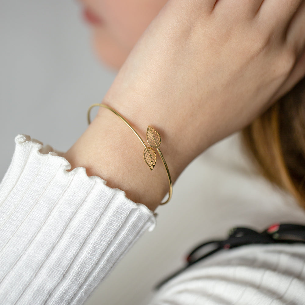 9ct Gold Silver Filled Leaf Bangle Bracelet for Women - Elegant Nature-Inspired Jewelry for Everyday Wear & Special Occasions