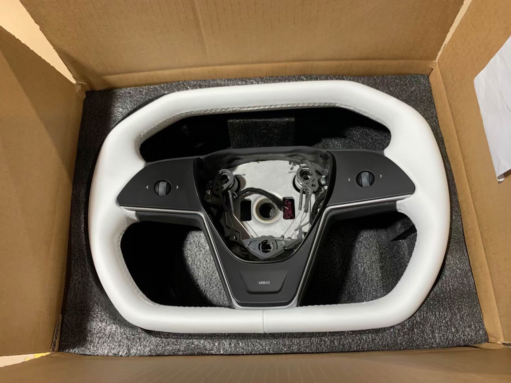 Premium Cybertruck-Style Steering Wheel for Tesla Model 3 & Model Y - Carbon Fiber Design, Enhanced Grip - Perfect for Gaming & Racing Enthusiasts