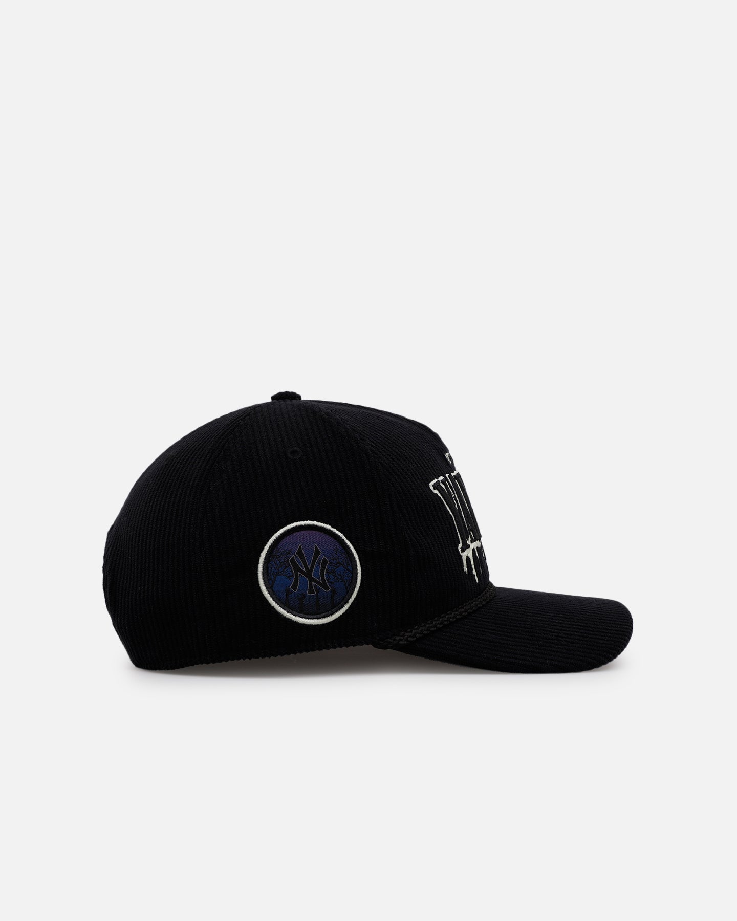 New York Yankees 'Slasher' 47 Hitch Corduroy Snapback Hat - Black Adjustable Baseball Cap for Men & Women - Perfect for Sports Fans, Streetwear & Casual Outfits