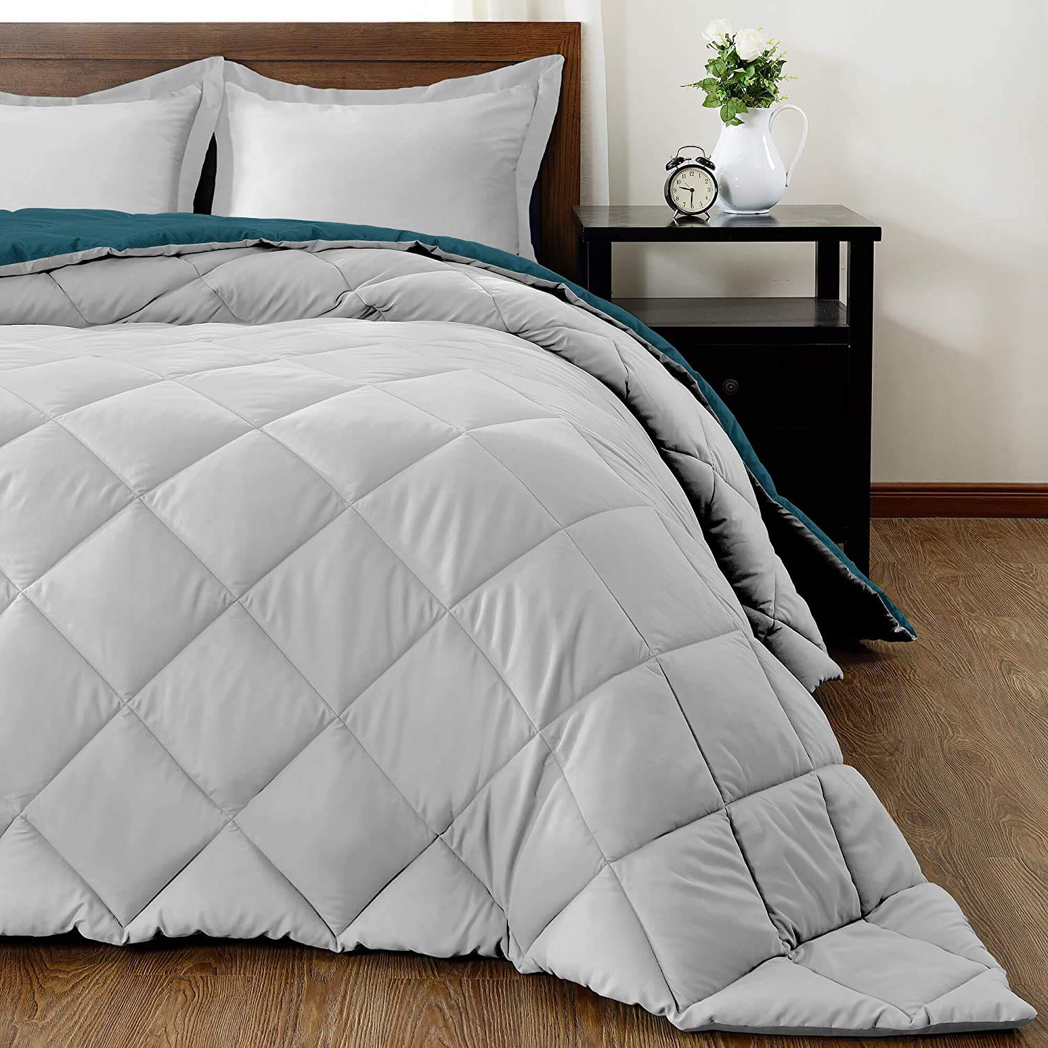Reversible Down Alternative Comforter Set - 3 Piece Queen Size (88
