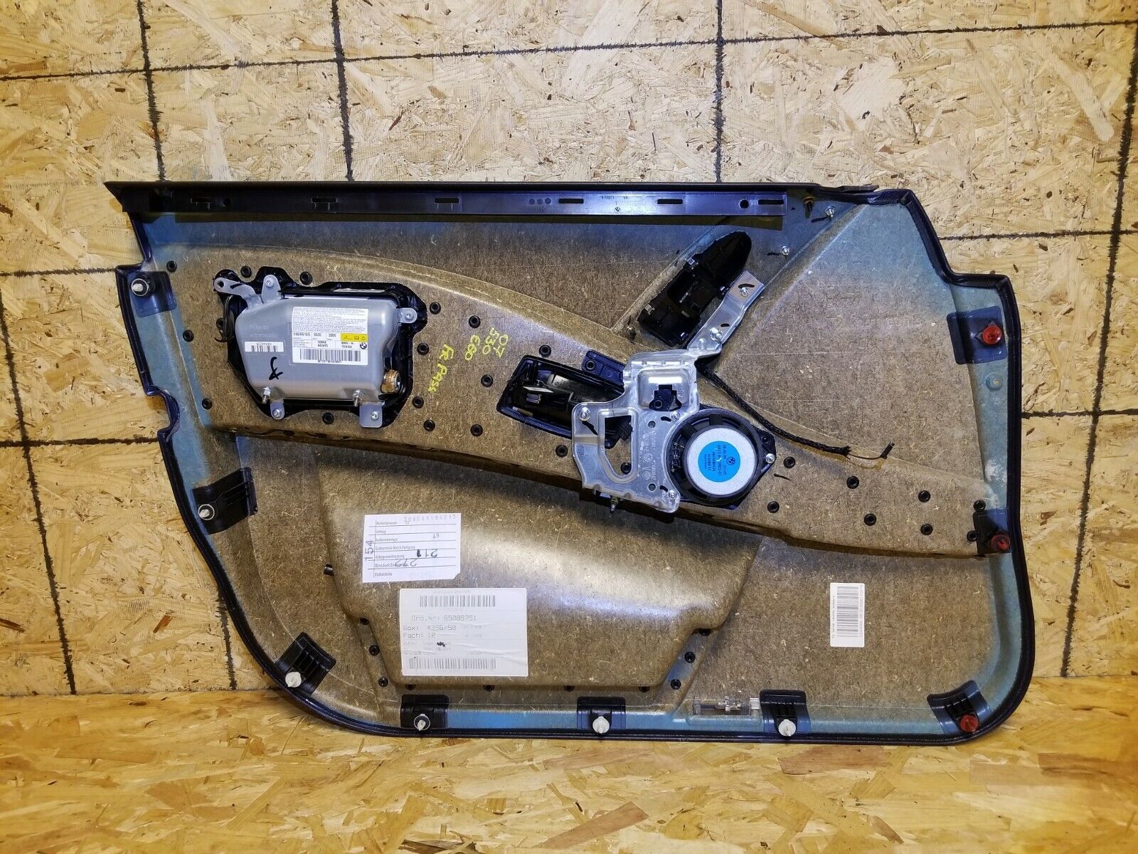 2004-2007 BMW 530xi E60 Right Front Passenger Door Trim Panel - Genuine OEM Replacement Part for Interior Door Repair & Customization