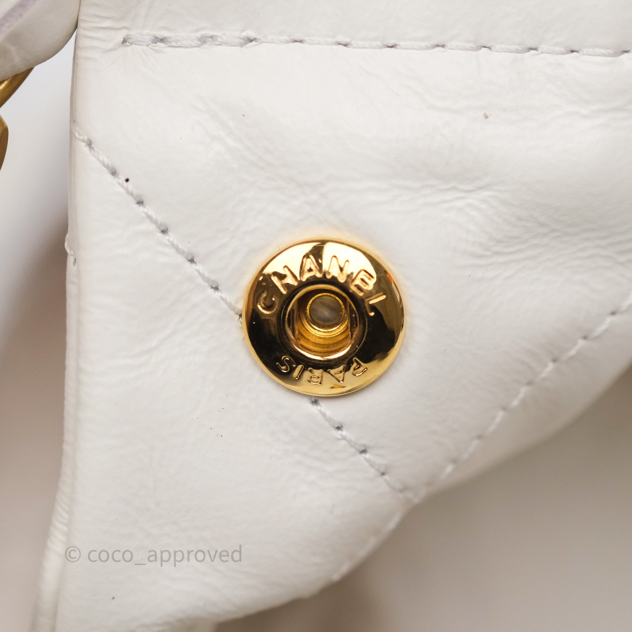 Chanel 22 Small Handbag in White Aged Calfskin with Black Logo & Aged Gold Hardware - Perfect for Everyday Luxury & Evening Events