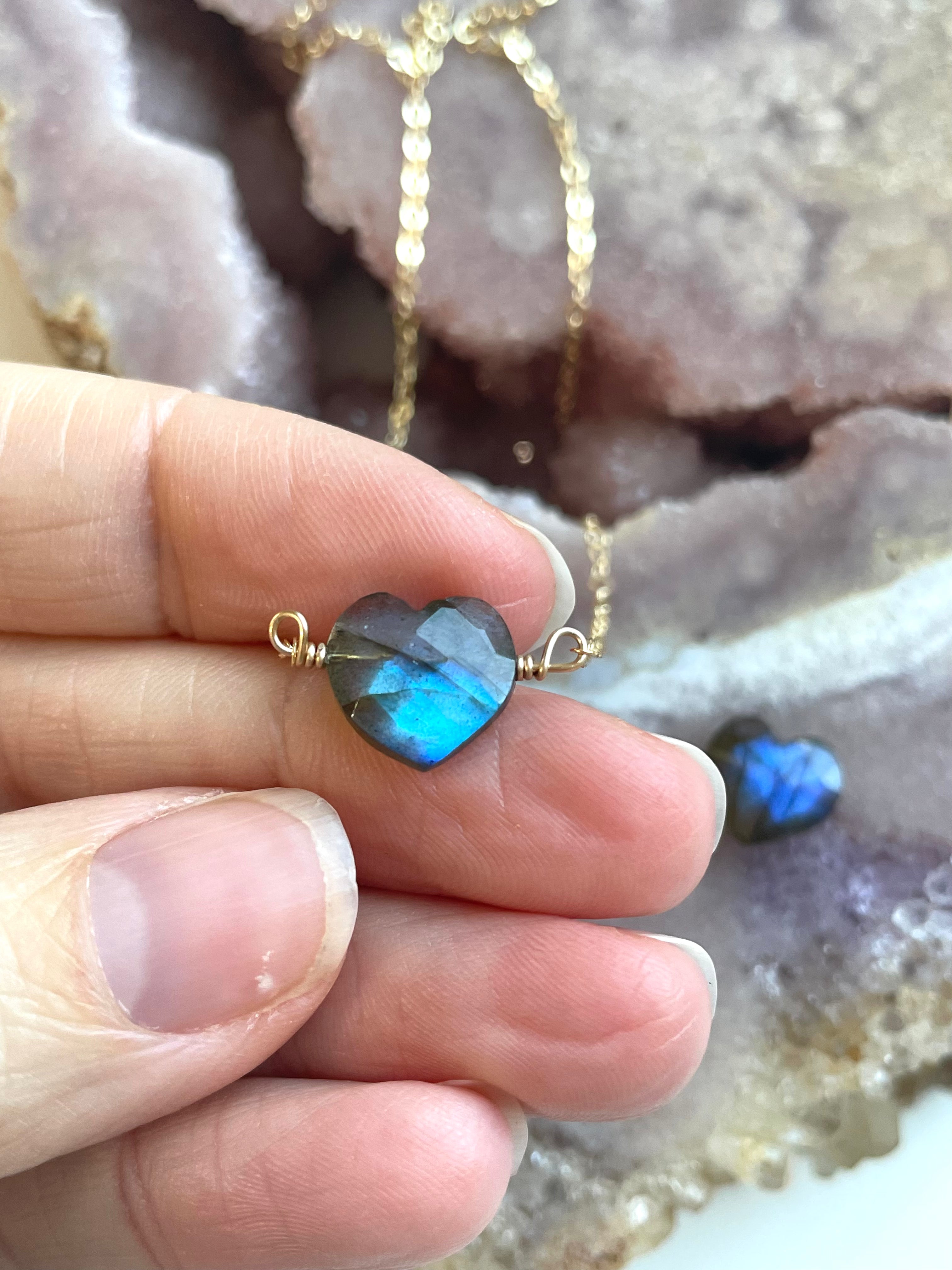 Natural Labradorite Heart Pendant Necklace - Healing Crystal Jewelry for Women - Perfect for Meditation, Energy Work & Spiritual Gifts