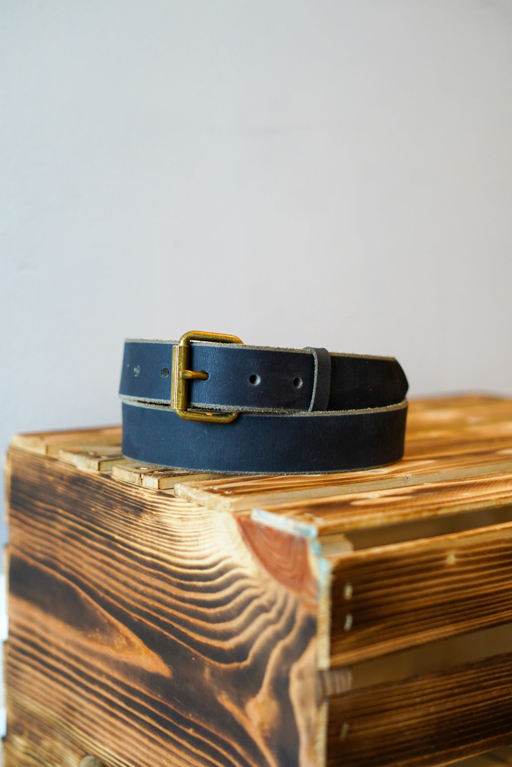 1 1/4 Inch Genuine Water Buffalo Leather Belt with Black Finish & Brushed Brass Hardware - Durable Dress Belt for Men, Perfect for Business Attire and Formal Occasions