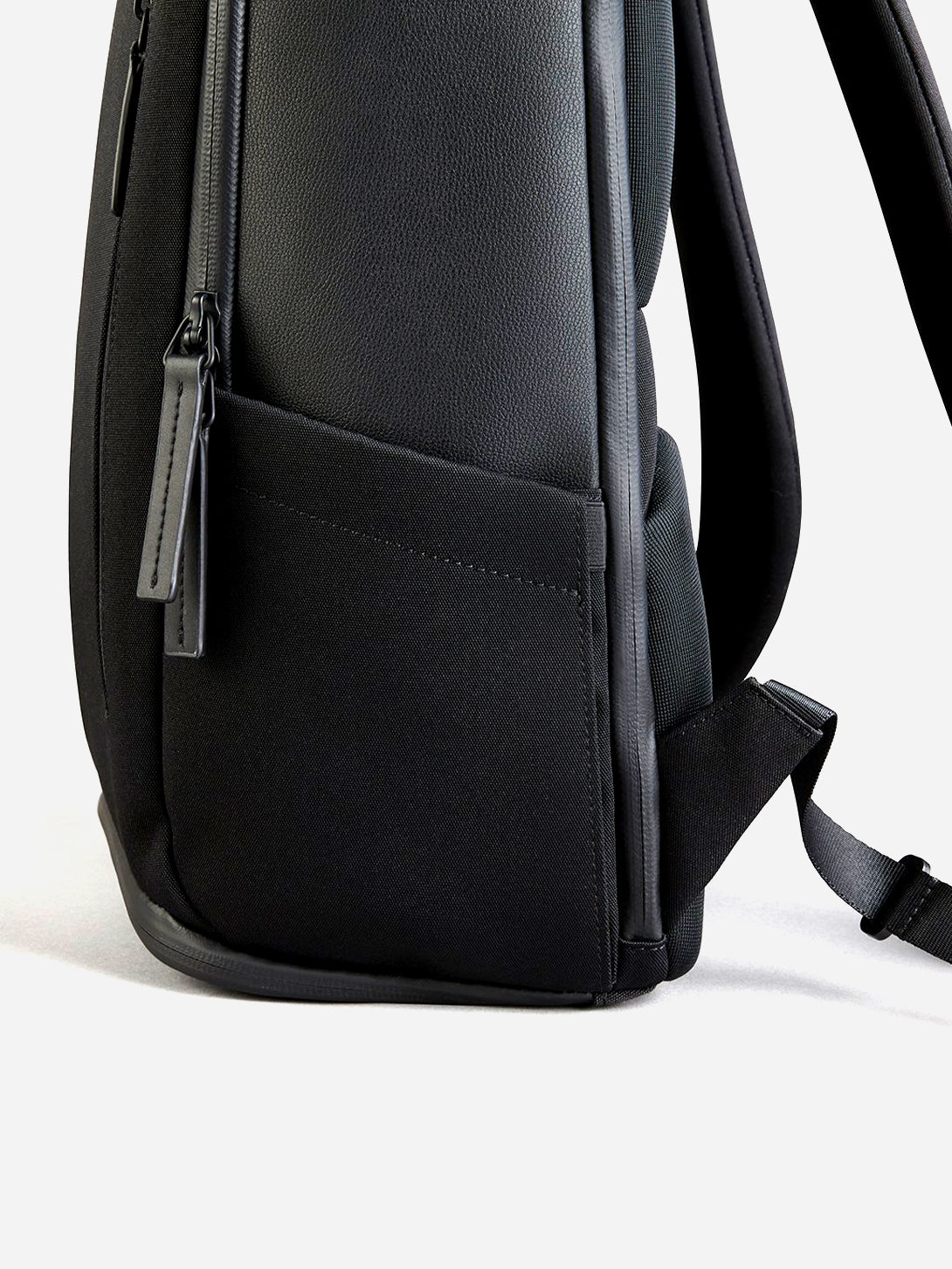 Pioneer Backpack - Durable & Lightweight Hiking Backpack for Men & Women - Perfect for Travel, Camping & Outdoor Adventures