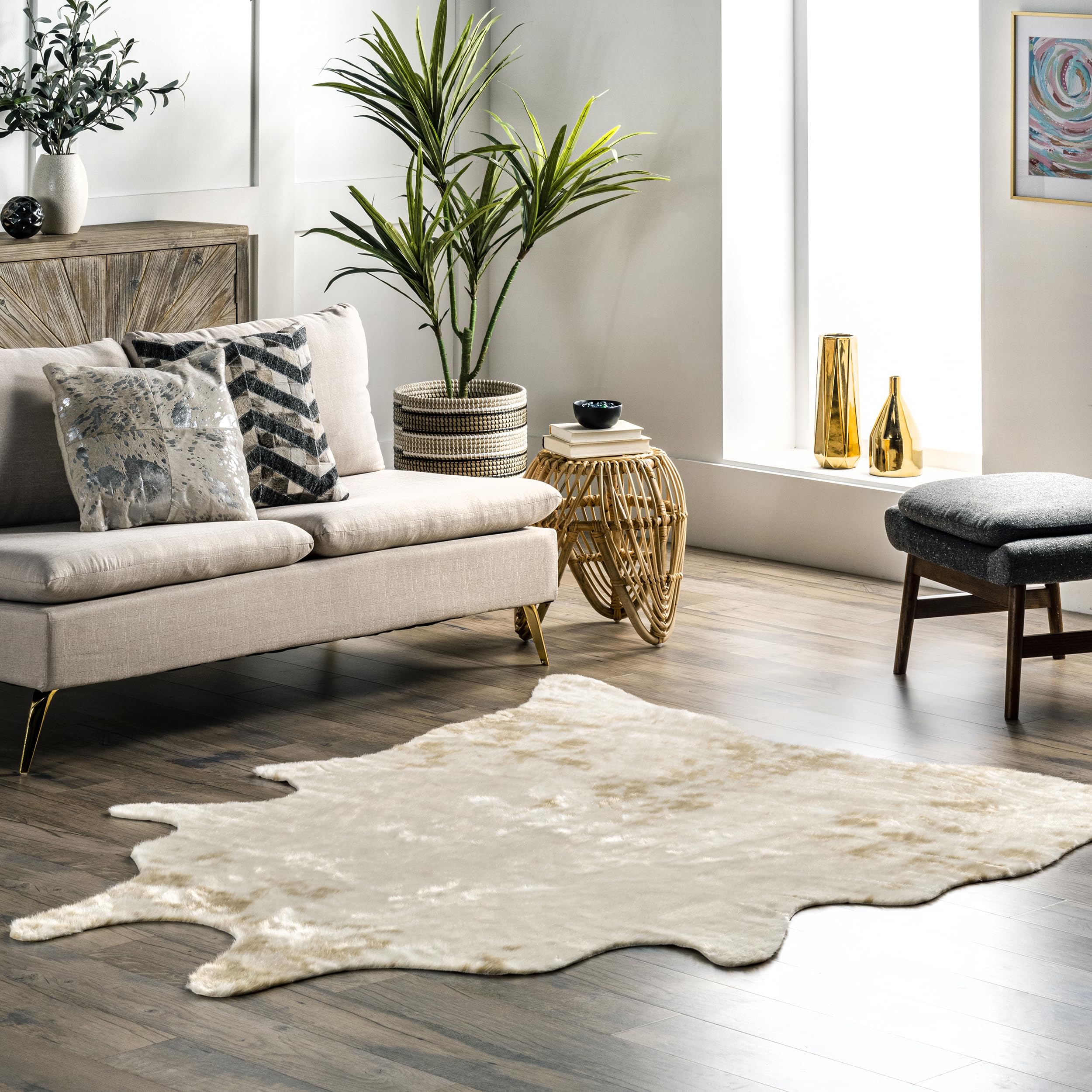nuLOOM Marcia Machine Washable Faux Cowhide Area Rug 6x8 Feet, Off-White - Perfect for Living Room, Bedroom & Office Decor