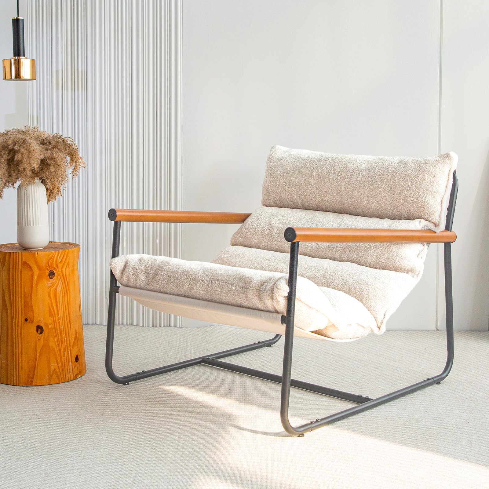 MAXYOYO Sherpa Accent Chair - Plush Boucle Armchair for Living Room, Bedroom & Reading Nook - Modern Comfortable Lounge Chair in Beige | Perfect for Cozy Home Decor, Relaxation & Small Spaces