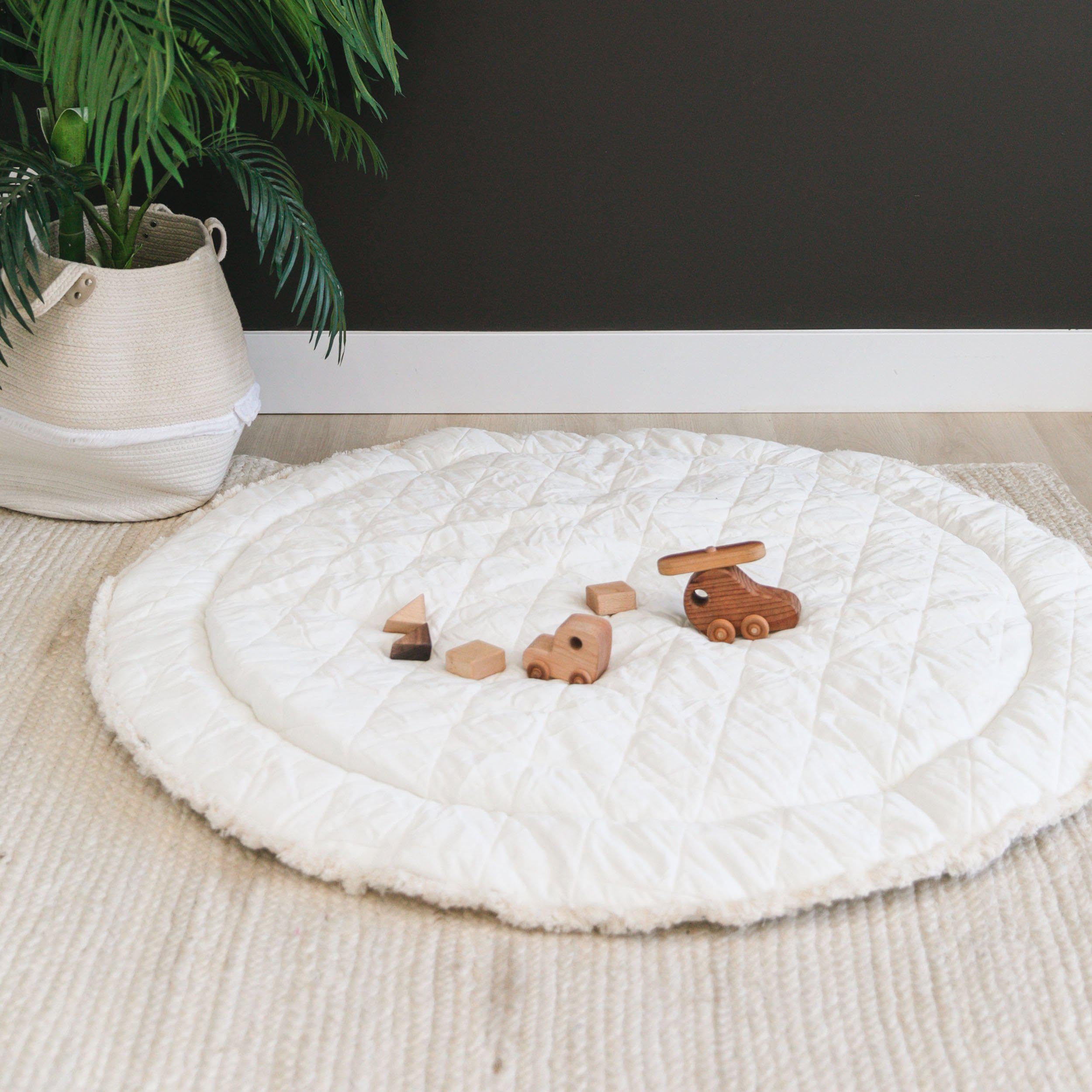 **GOTS Certified Organic Cotton Play Mat - MakeMake Organics Non-Toxic Nursery Floor Rug, Washable & Reversible, Thick Quilted for Tummy Time & Crawling (Round 48