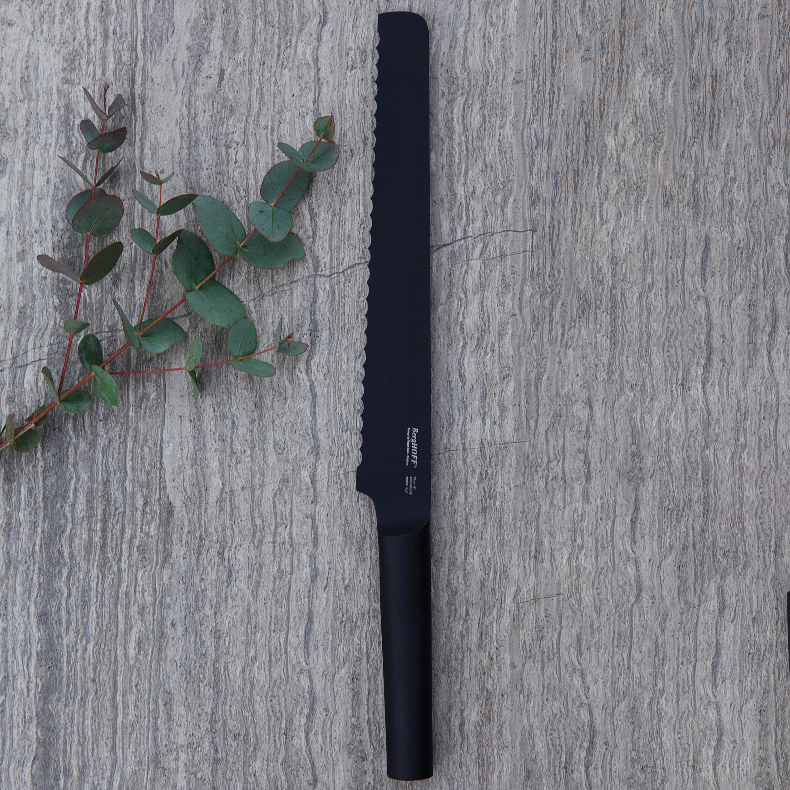 BergHOFF Ron 9-Inch Black Bread Knife - Premium Stainless Steel Blade for Slicing Bread, Cakes & Pastries - Perfect for Home Baking & Professional Kitchens