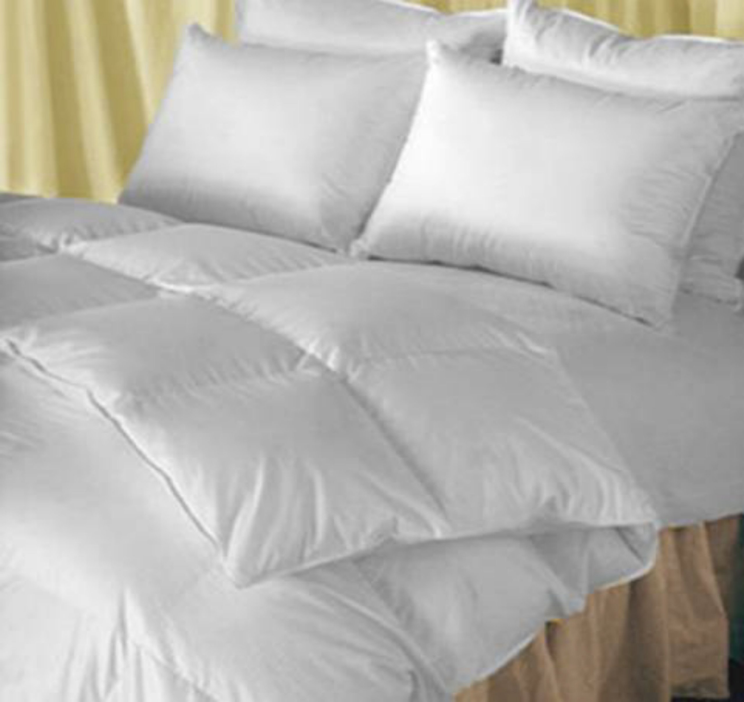 Natural Comfort Classic Heavy Fill White Goose Down Alternative Duvet Insert Comforter - Full/Queen Size, Hypoallergenic & Breathable - Perfect for All Seasons, Bedroom Luxury & Hotel Style Comfort