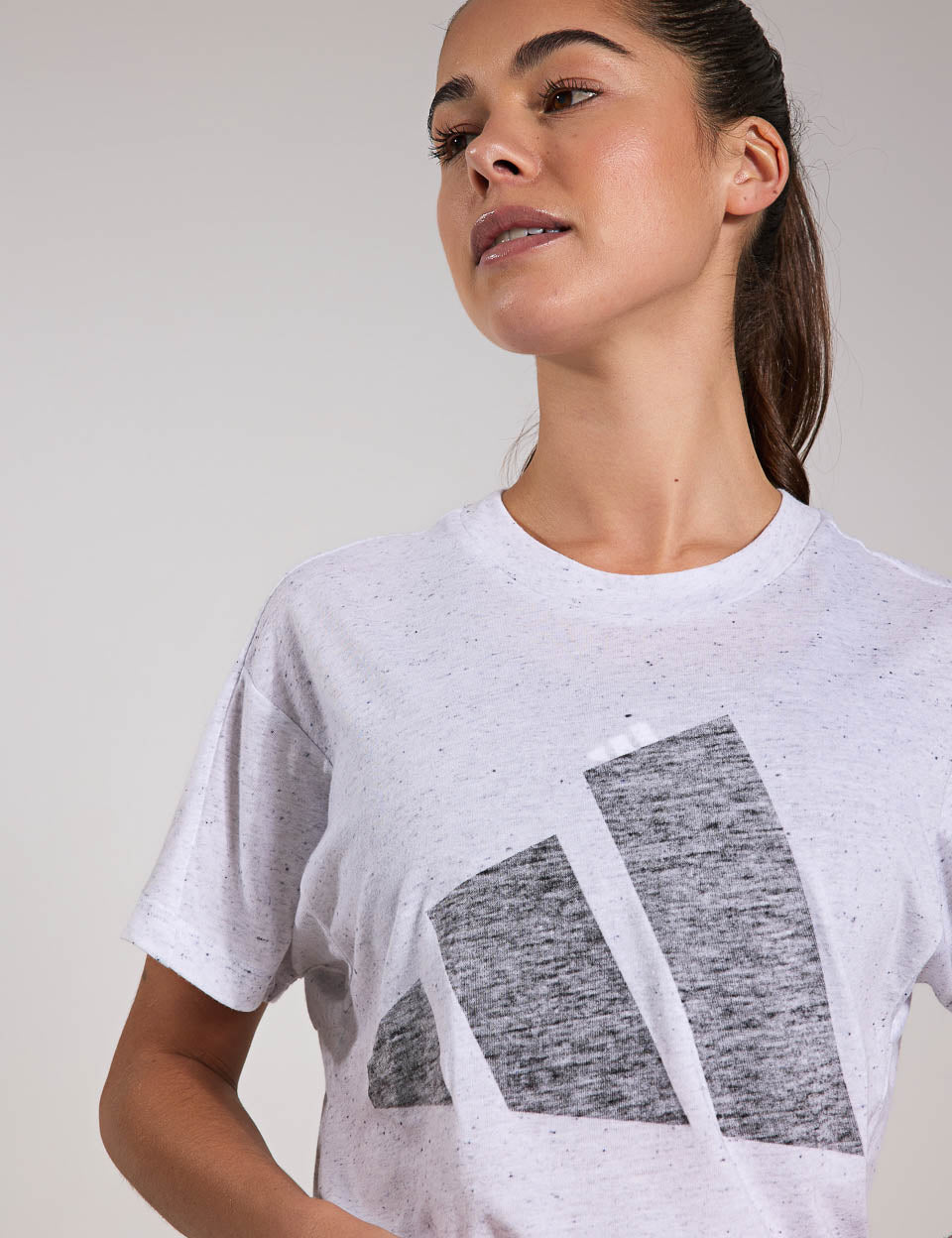 Essentials Winners T-Shirt - Comfortable Cotton Tee for Men & Women in White & Black - Perfect for Casual Wear, Sports & Everyday Outfits