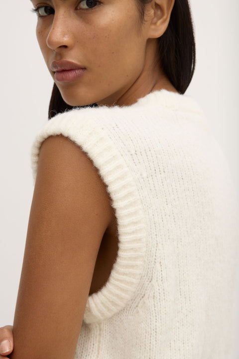 Everly Cream Knit Crew Neck Vest for Women - Soft & Comfortable Winter Layering Piece - Perfect for Office, Casual Outfits & Fall Fashion
