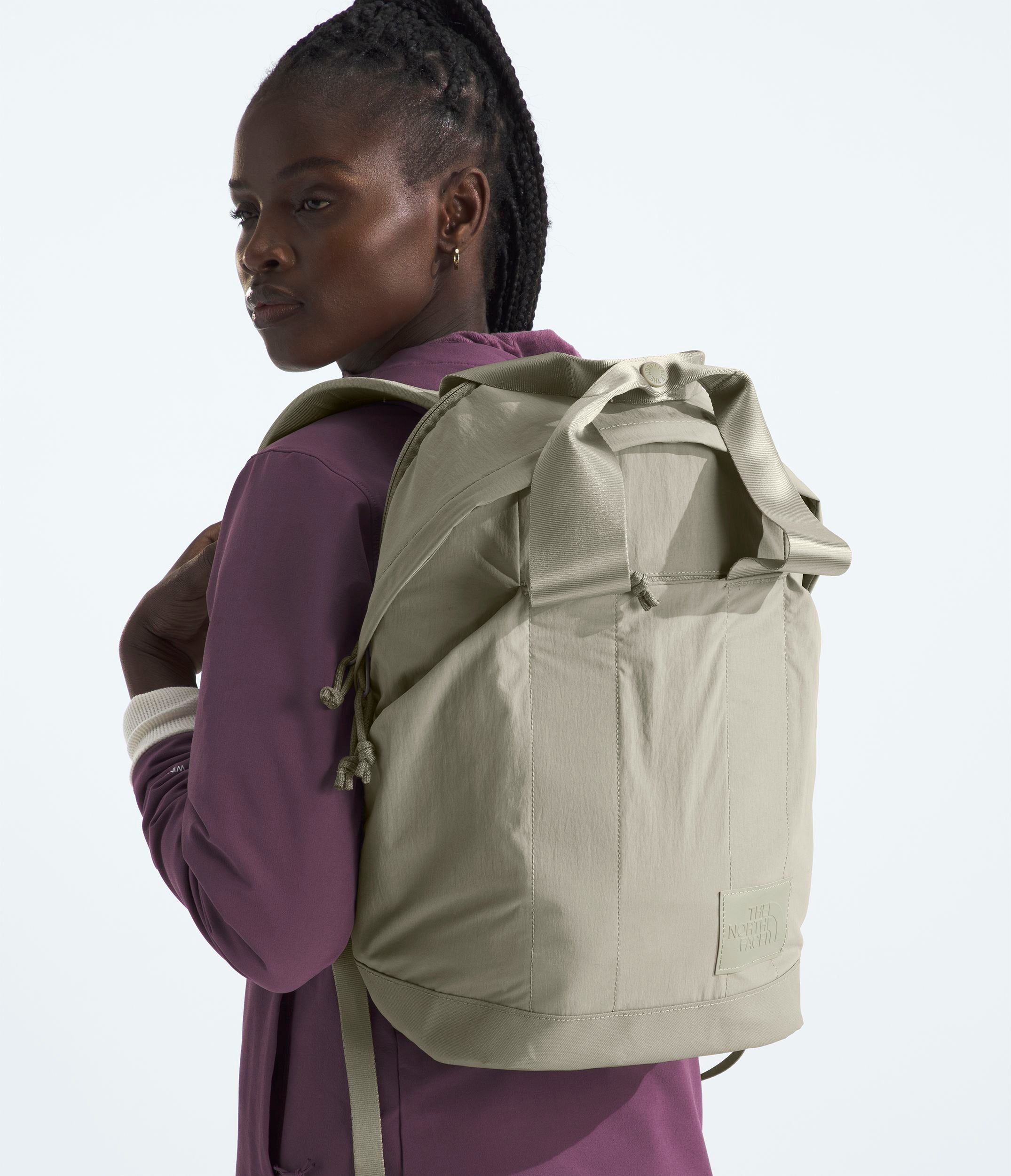 The North Face Women's Never Stop Daypack - Lightweight Hiking Backpack for Women, Water-Resistant Daypack for Outdoor Adventures, Travel & Commuting