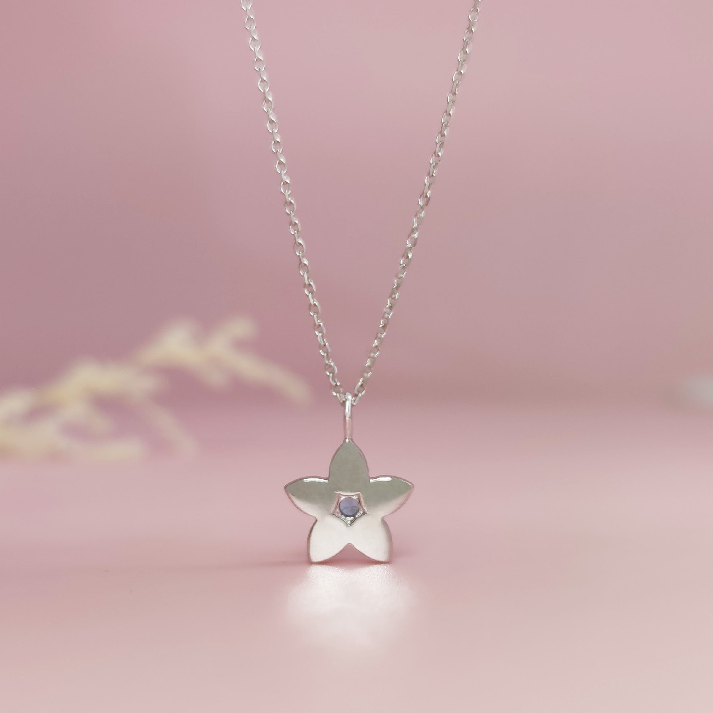 Milk Blossom Breast Milk Necklace - Handmade Keepsake Jewelry for Moms, Breastfeeding Mothers & Newborn Baby Gifts - Perfect for Memorializing Precious Moments & Motherhood Journey