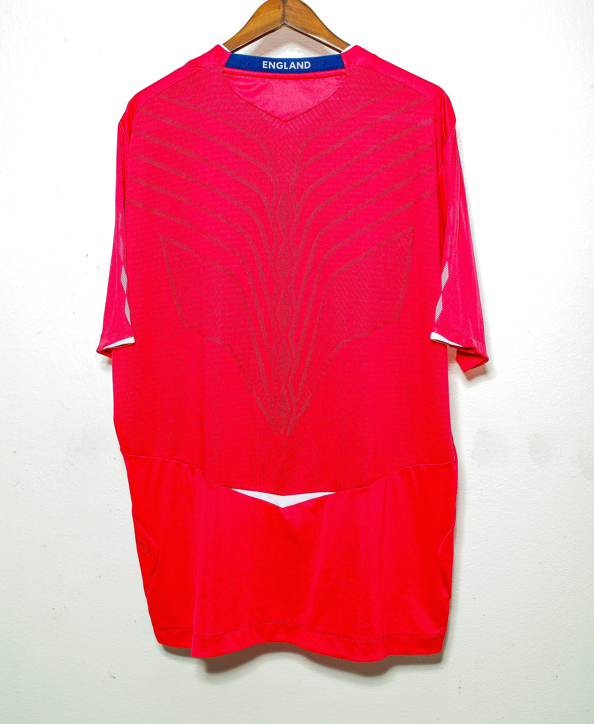 2008 England Away Football Jersey - Authentic 3XL Size for Fans & Collectors - Perfect for Matches, Gifting & Sports Memorabilia Display