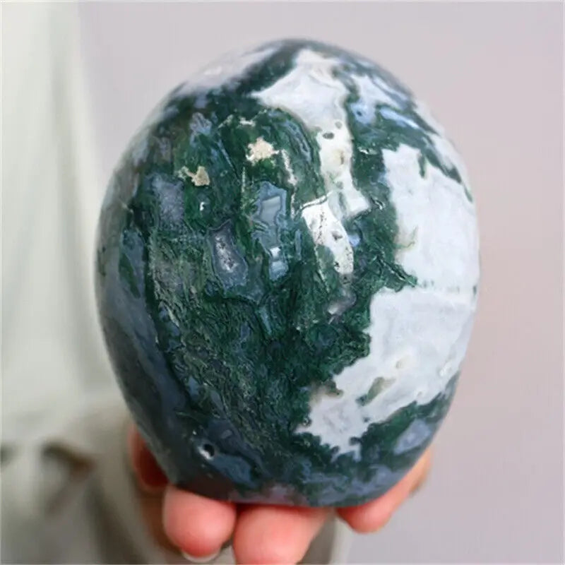Natural Blue Chalcedony Agate Crystal Skull Carving - Healing Stone for Reiki, Meditation & Spiritual Energy (Perfect for Home Decor, Yoga Spaces & Gift Giving)