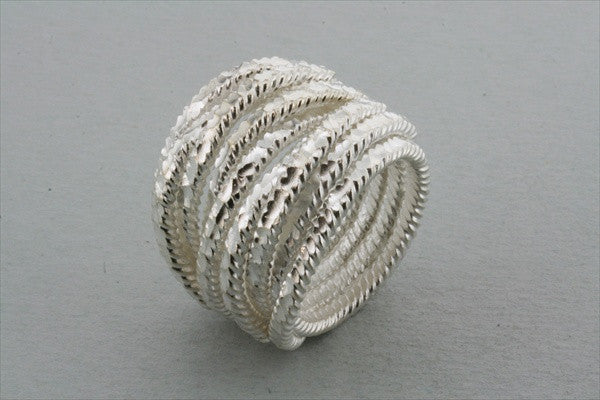 Elegant Creased Foil Rope Ring for Women - Trendy Stackable Jewelry for Everyday Wear & Special Occasions
