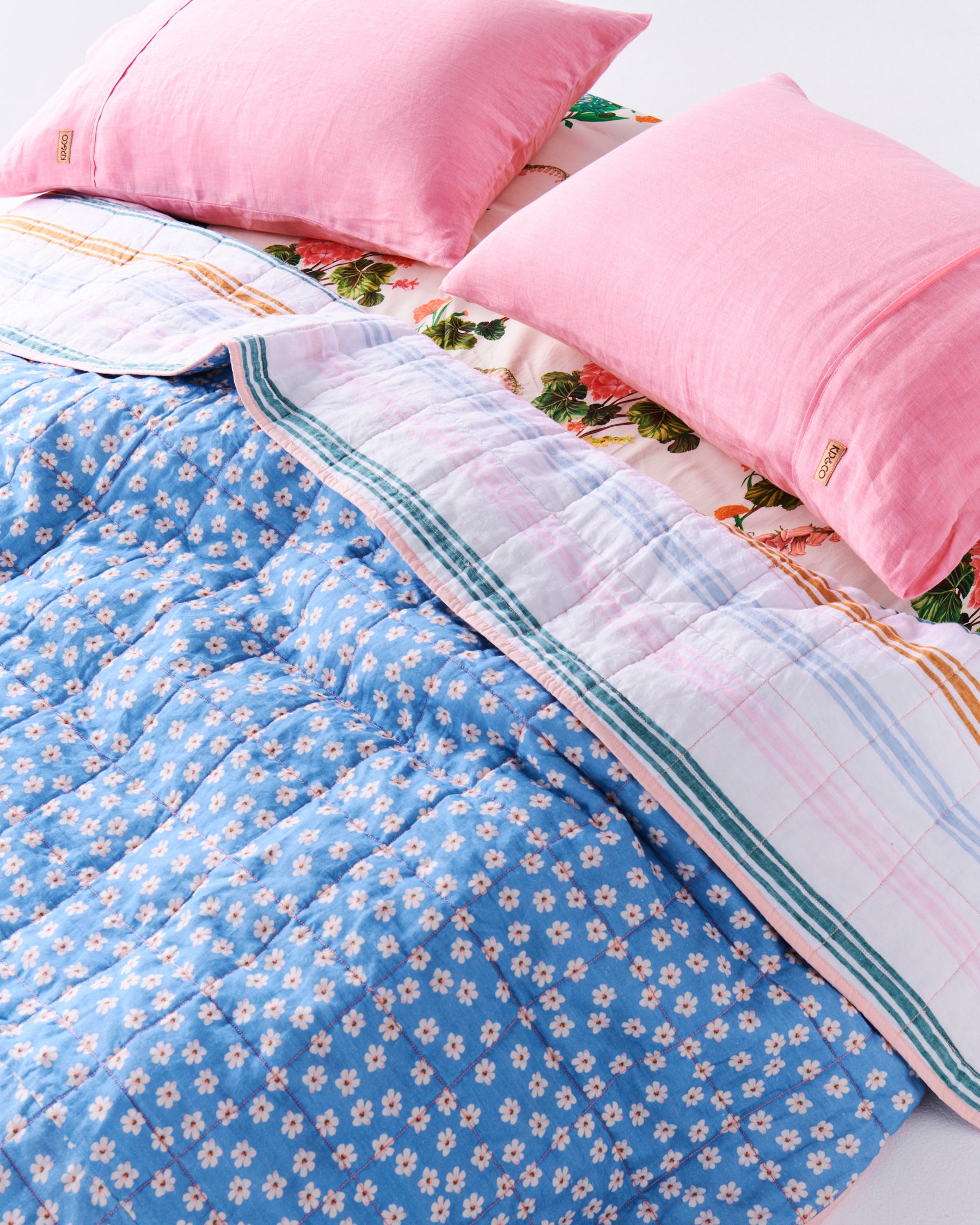 Bouquet Beauty Organic Cotton Fitted Sheet - Queen Size, Hypoallergenic & Breathable - Perfect for Allergy Sufferers & Eco-Conscious Homes (US)