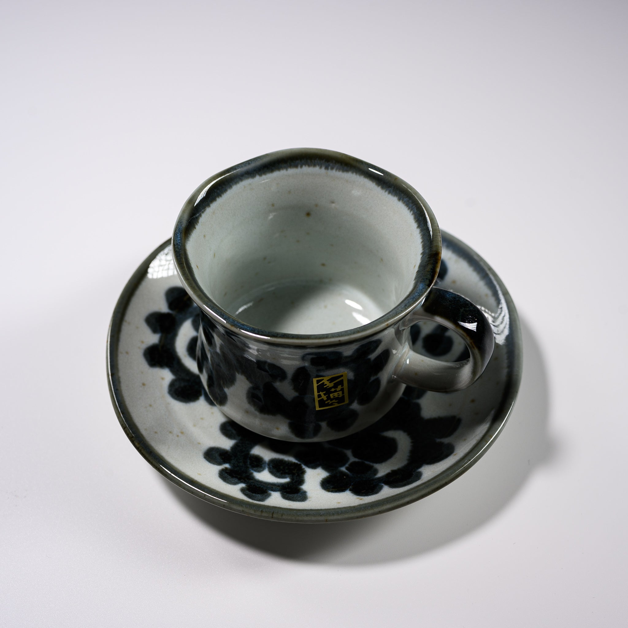 Hand-Painted Mino Ware Gosu Tako Cup and Saucer Set - Traditional Japanese Ceramic Tea Cup for Matcha, Coffee, or Dessert - Elegant Home & Cafe Tableware