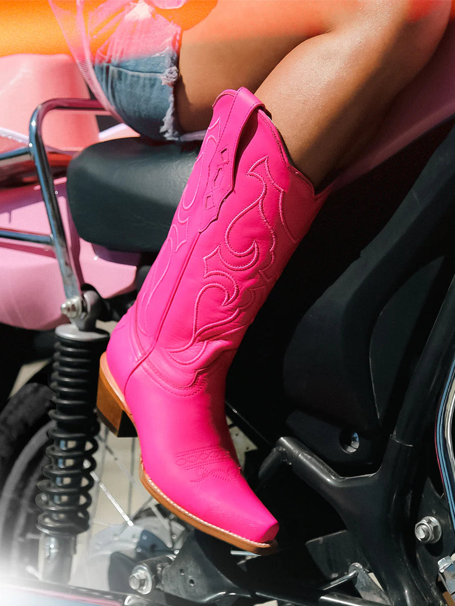 Z5138 Women's Western Cowgirl Leather Boots - M Corral Faux Leather Riding Boots for Country Style & Rodeo Events