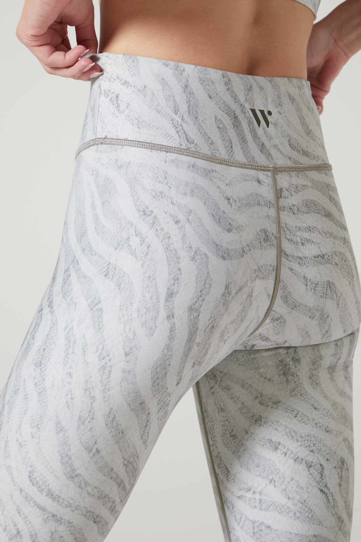 High Waist Aria Back Pocket Leggings for Women - Yoga, Running, Workout & Everyday Wear