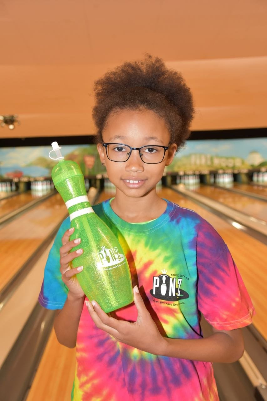 Large Green Bowling Pin Water Bottles - 6 Pack | Insulated Sports Bottles for Bowling, Gym & Outdoor Activities