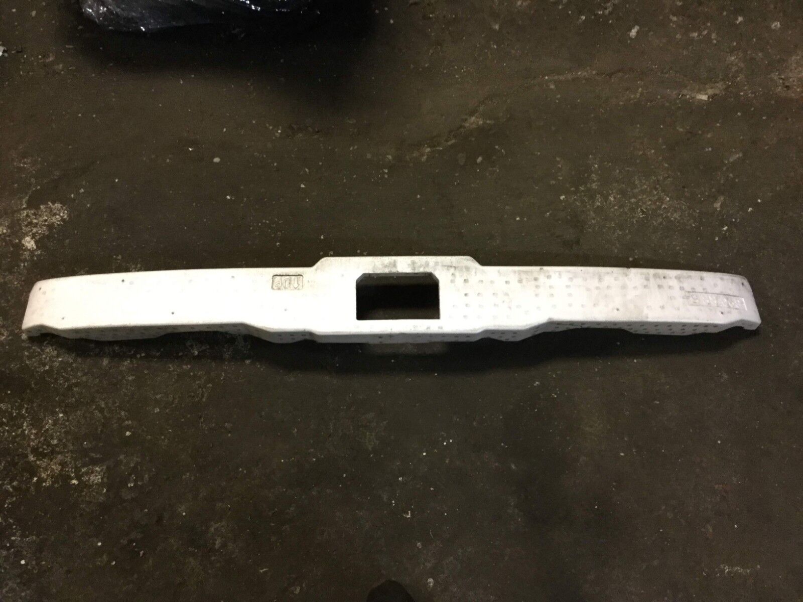 2004-2009 Toyota Prius Rear Bumper Reinforcement Foam OEM 52615-47020 - Crash Protection & Impact Absorption for Enhanced Safety