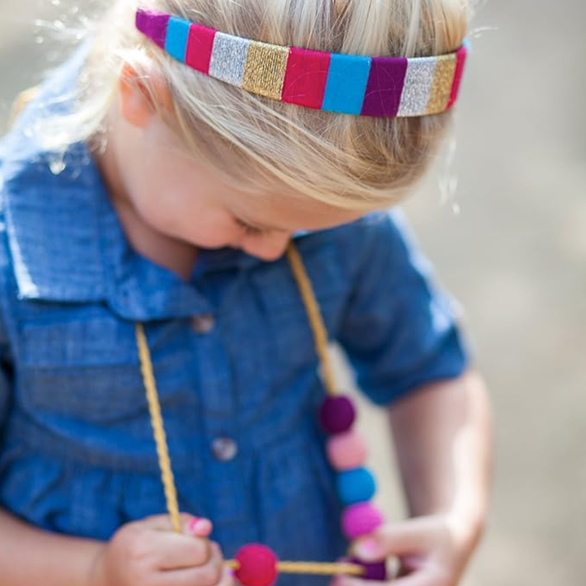 Stylish Striped Headband for Women - Trendy Fashion Hair Accessory for Workouts, Yoga, and Everyday Wear
