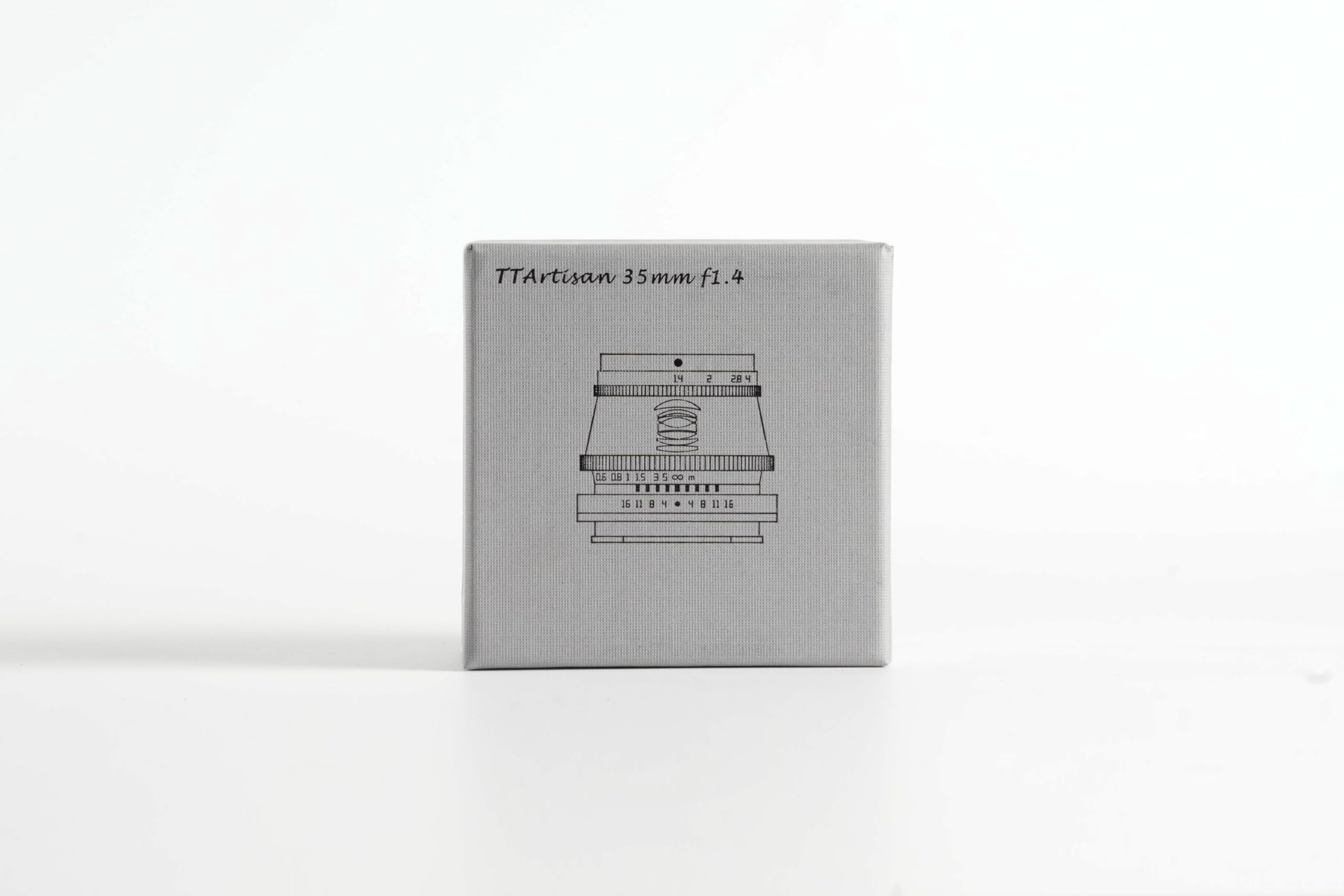 TTArtisan 35mm F1.4 APS-C Manual Focus Lens for Canon RF Mount - Silver | Wide Aperture Prime Lens for Portrait, Street & Low Light Photography