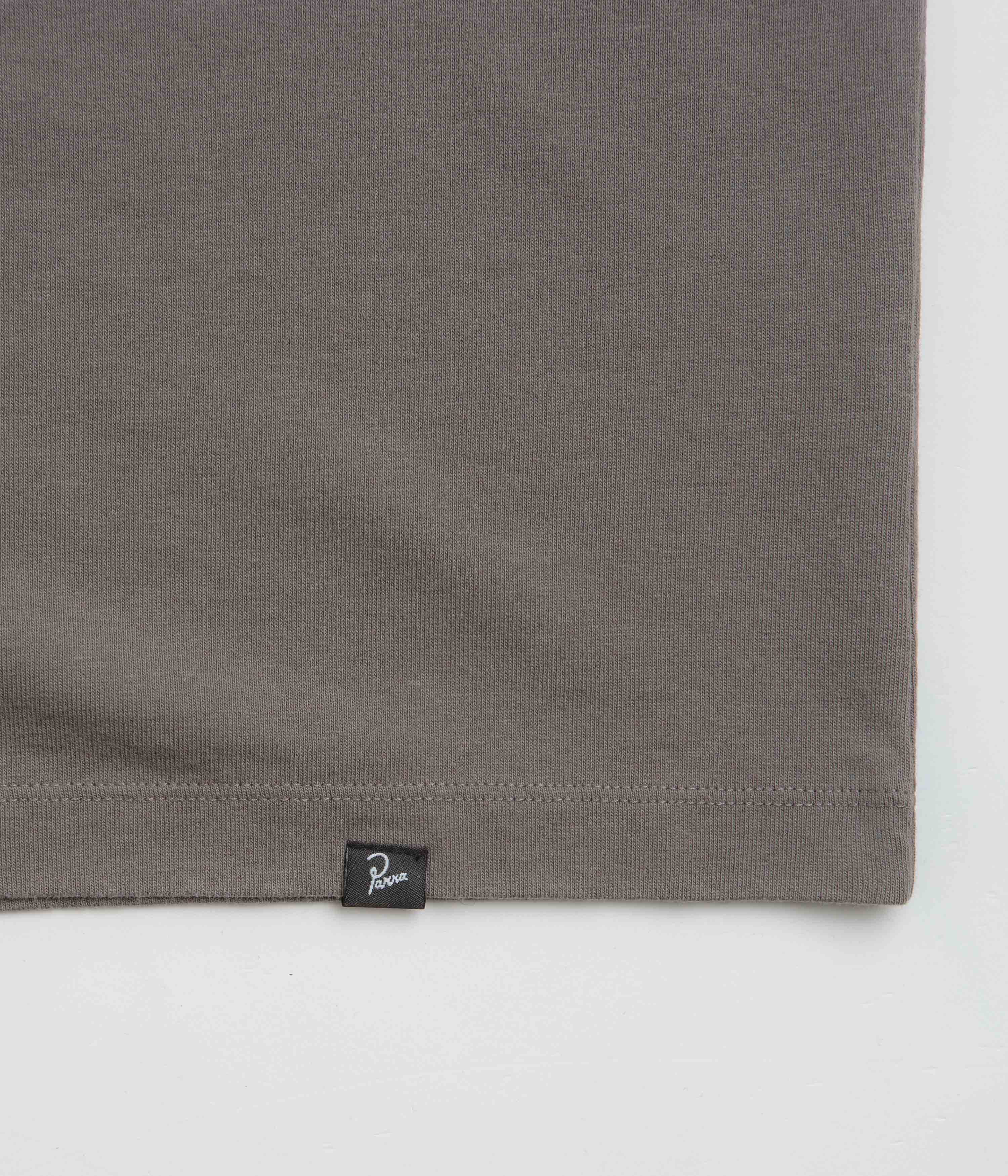 Parra Leaving You Graphic T-Shirt - Stylish Anthracite Color for Men & Women | Perfect for Casual Wear, Street Fashion, and Everyday Outfits