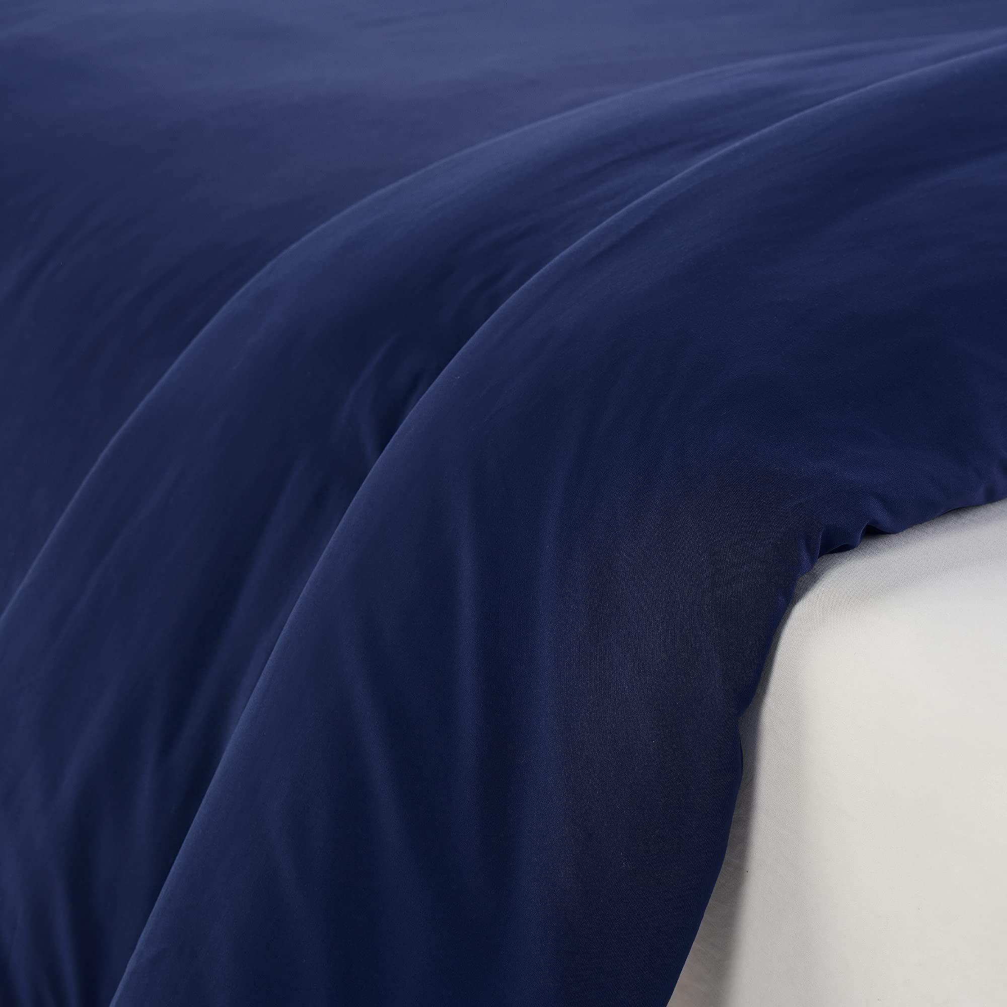 SERTA Simply Clean Ultra Soft Hypoallergenic Stain Resistant 2-Piece Duvet Cover Set - Navy Blue, Twin/Twin XL Size - Perfect for Kids' Rooms, Guest Bedrooms & Dorm Essentials