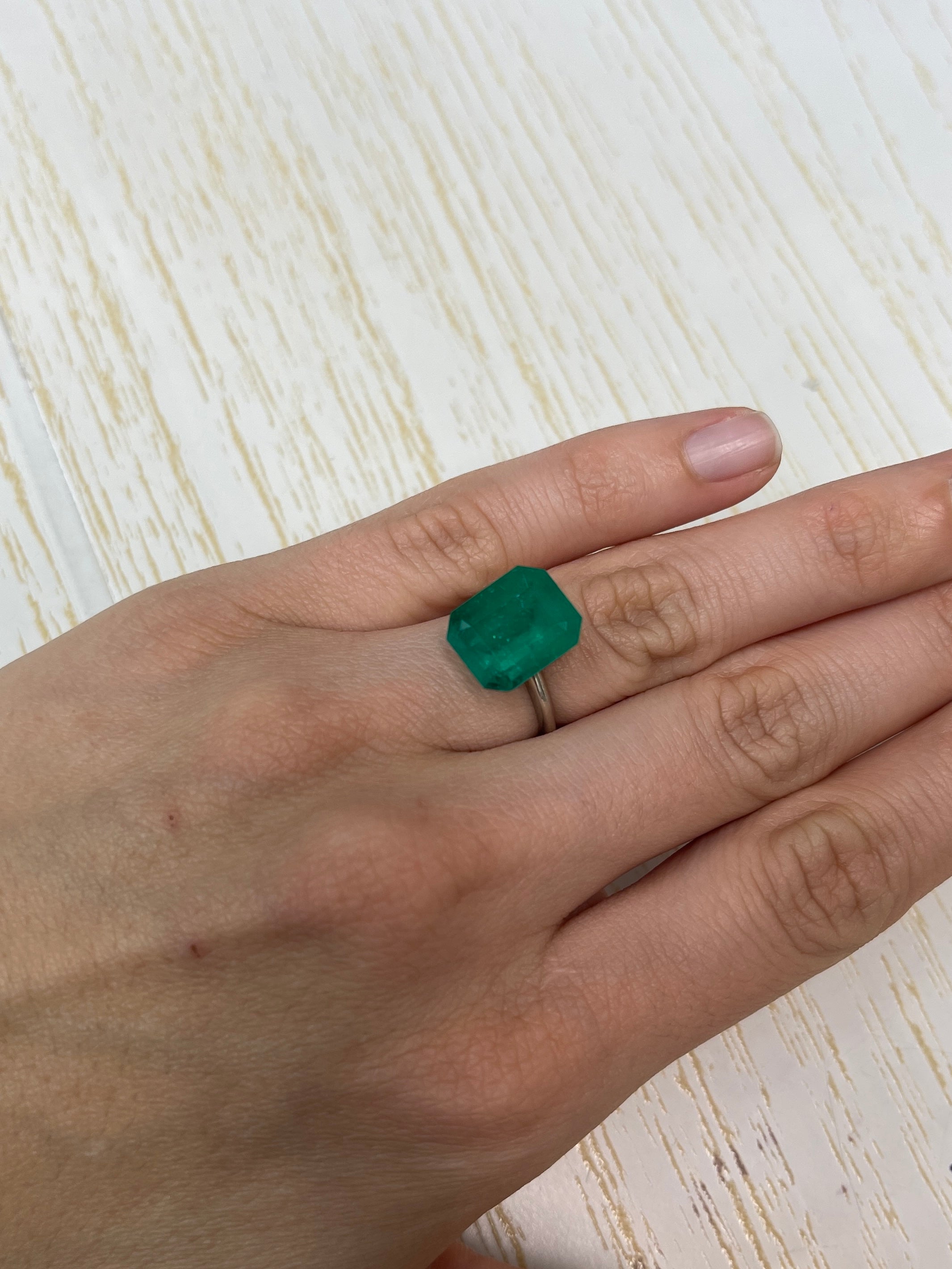 7.51 Carat 13.5x11mm Deep Forest Green Colombian Emerald - Loose Gemstone for Jewelry Making, Engagement Rings & Luxury Gifts
