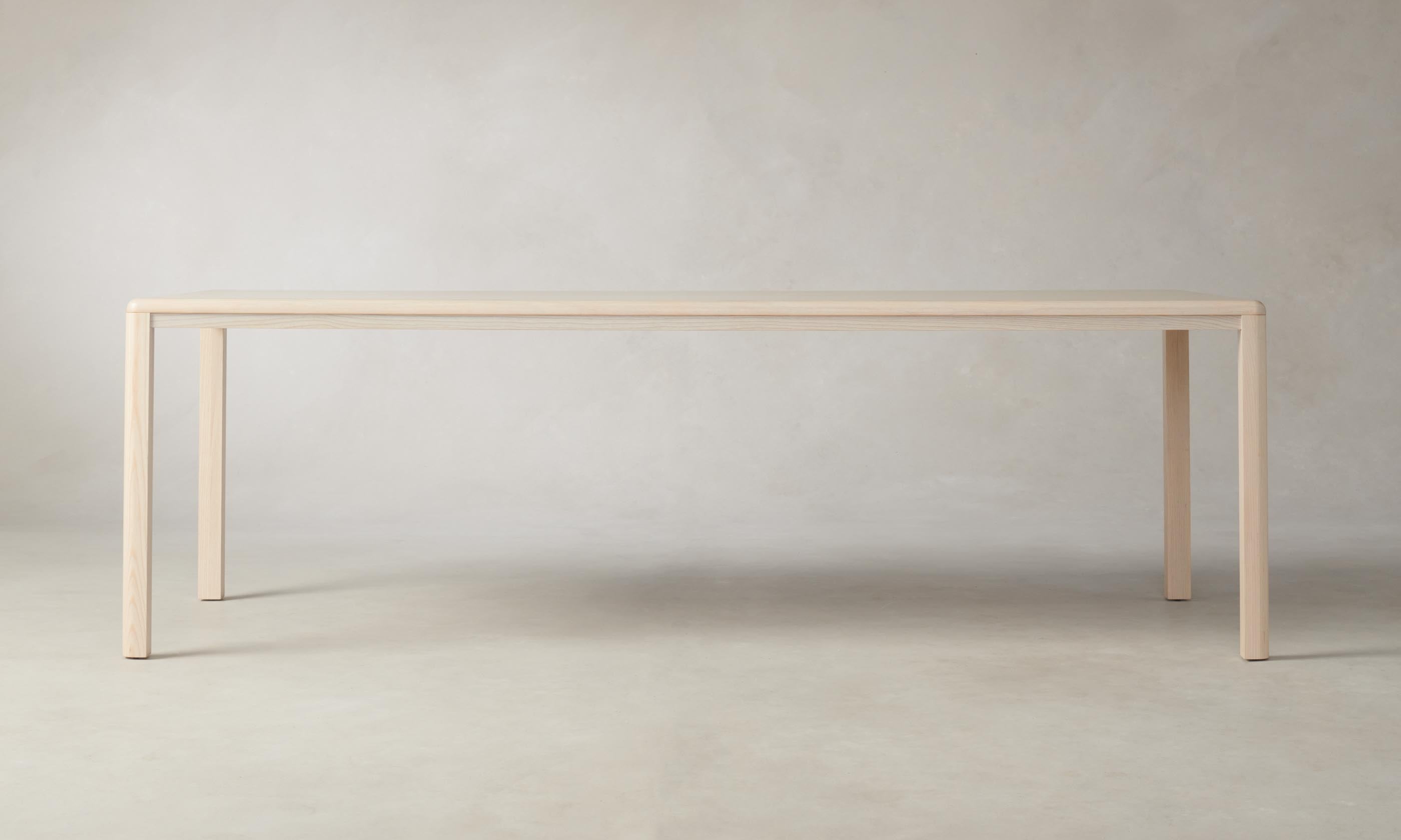 Stylish Bedford Dining Table - Modern Wooden Dining Room Table for 6 - Perfect for Family Gatherings & Dinner Parties
