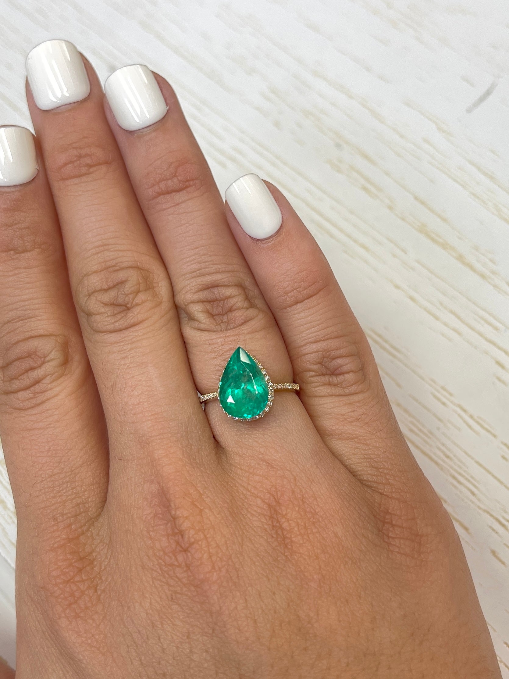 4.0 Carat 13x9mm Yellowish Green Natural Loose Colombian Emerald Pear Cut Gemstone for Jewelry Making, Engagement Rings & Fine Collections